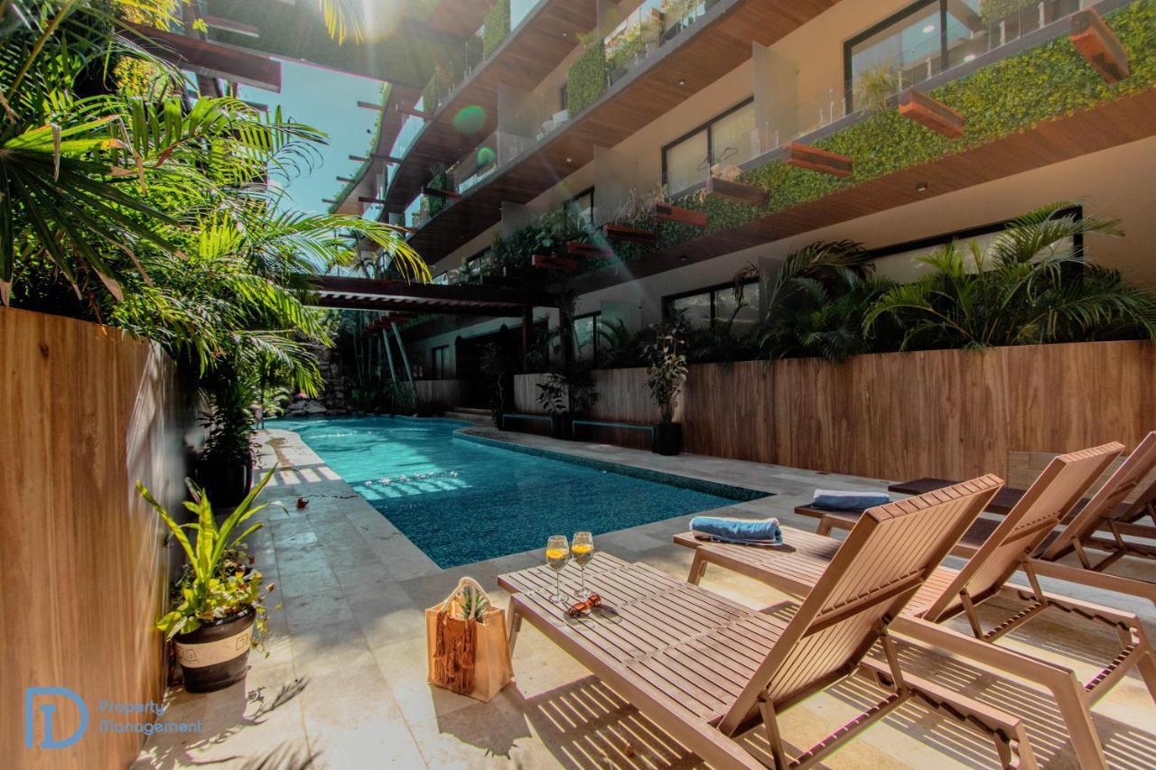 Menesse Condos 图卢姆 外观 照片